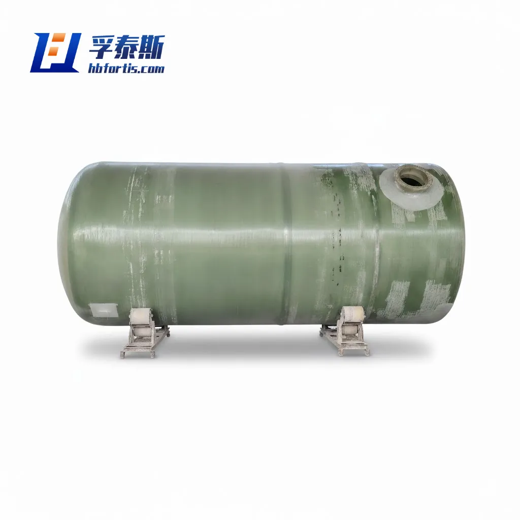 Horizontaler Lagertank aus Glasfaser-GFK und FRP zur Lagerung korrosiver Fl&uuml;ssigkeiten FT-HST50a